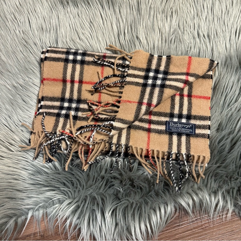 Burberry Scarf (GB1)